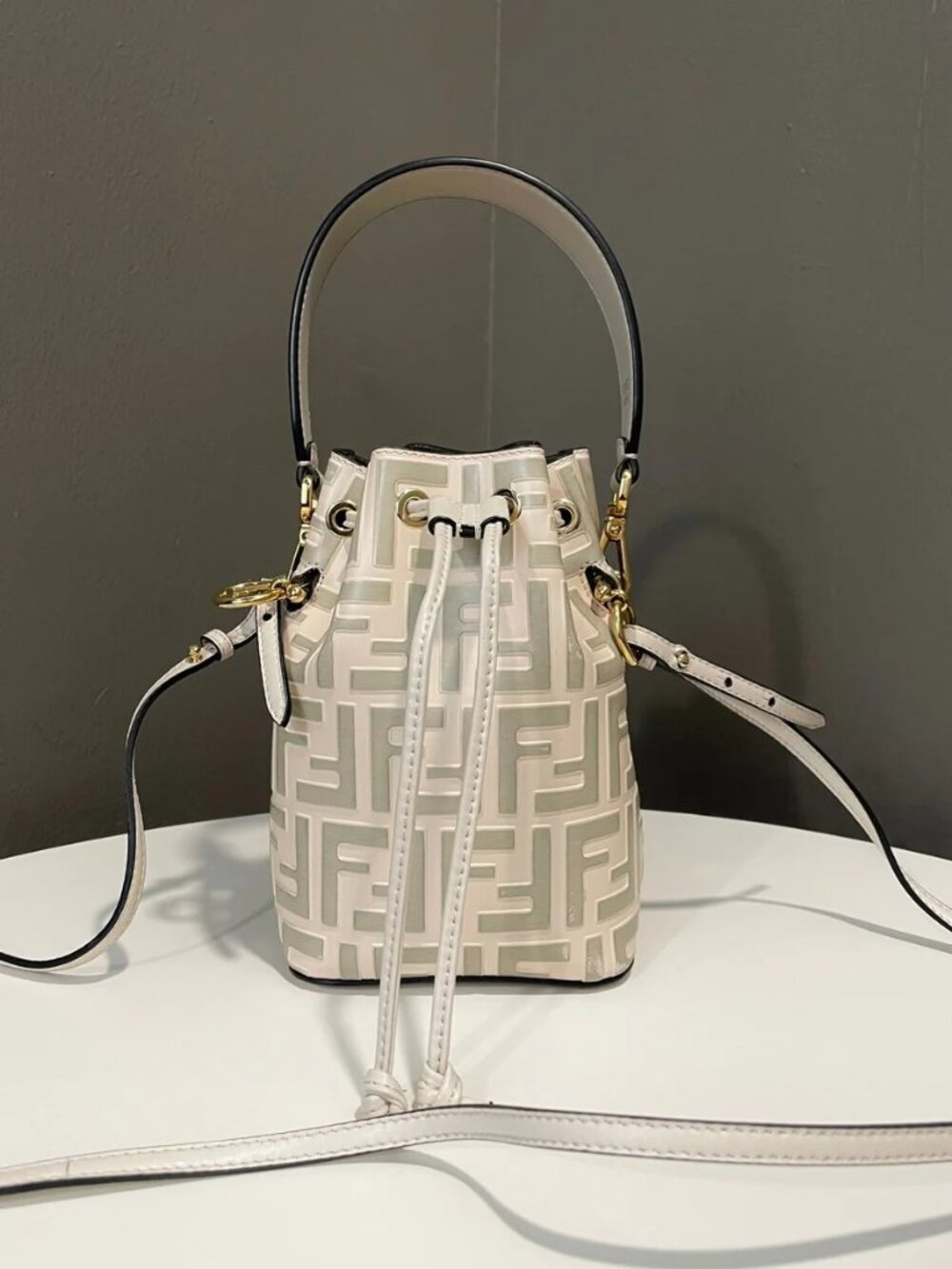 Fendi Mon Tresor Mini-Bag Grey / Beige